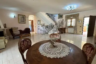 Villa in vendita, Via delle Nespole, Roma