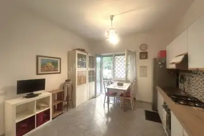 Casa in vendita, Via Raffaele de Cosa, Roma