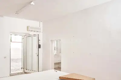 Negozio in vendita, Via Don Occhioni, Palau