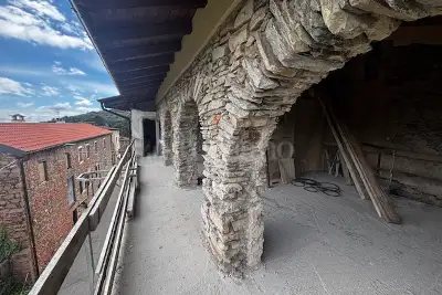 Casa Indipendente in vendita, Via Roma, Cuasso al Monte