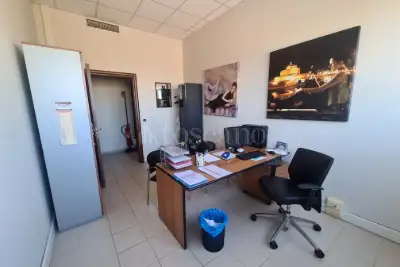 Ufficio in affitto, Via dei Castelli Romani, Pomezia