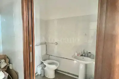 Negozio in affitto, Via Ferriera, Atripalda