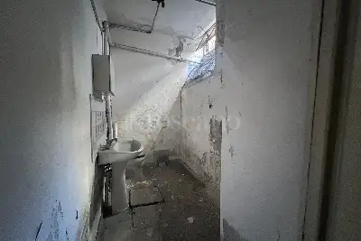 Magazzino in vendita, Via Mentana, Como