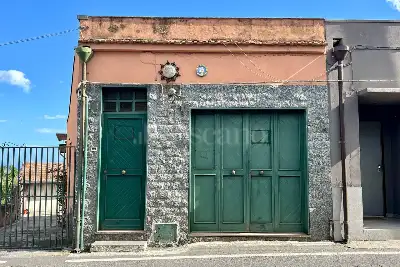 Casa Indipendente in vendita, Via Roma, Tremestieri Etneo