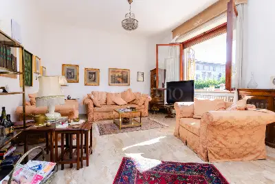 Casa in vendita, Via Lario, Milano