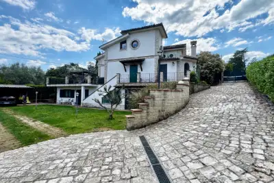 Villa in vendita, Via Monte Caminetto, Sacrofano