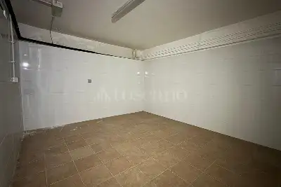 Negozio in vendita, Via della Corazzata, Roma