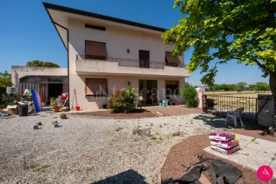 Casa Indipendente in vendita, Frazione Villanova, Pordenone