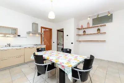 Casa in vendita, Via Luigi Porro Lambertenghi, Milano