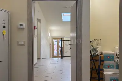 Stabile Uso Ufficio in vendita, Via Santa Gonda, Prato