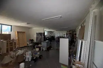 Negozio in affitto, Via della Chiusa, Calenzano