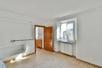 Casa in vendita, Via Varesina, Como