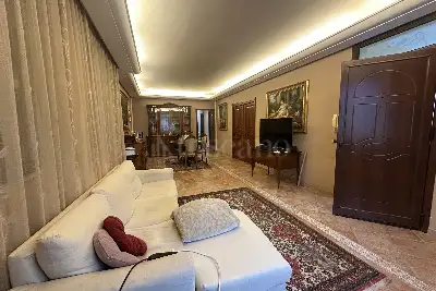 Casa Indipendente in vendita, Via Santa Maria di Gesù, Palermo