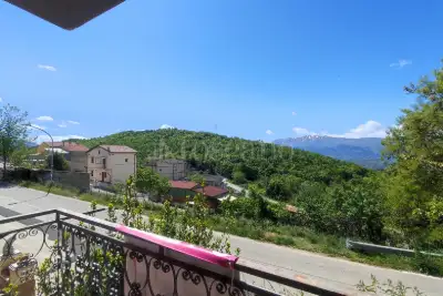 Villino a Schiera in vendita, Via dell'Aquila 13, L'Aquila