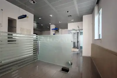 Negozio in vendita, Piazza Giovanni Paolo II , San Vito dei Normanni