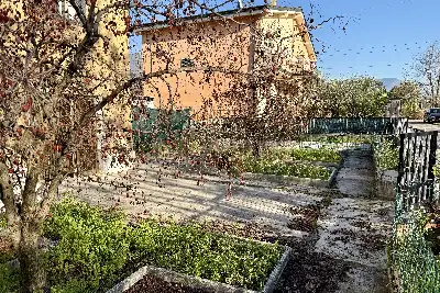 Villino a Schiera in vendita, Via San Francesco d'Assisi, Collebeato