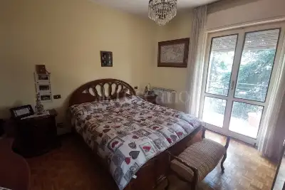 Casa in vendita, Via Noseda, San Fermo della Battaglia