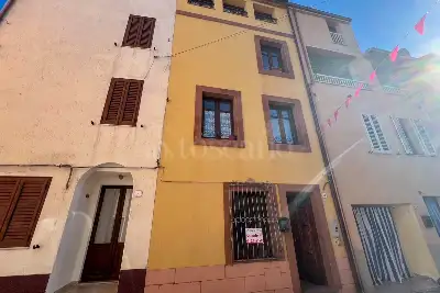 Casa Indipendente in vendita, via Umberto 11, Tula