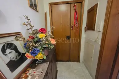 Casa in vendita, Via Marsala, Prato