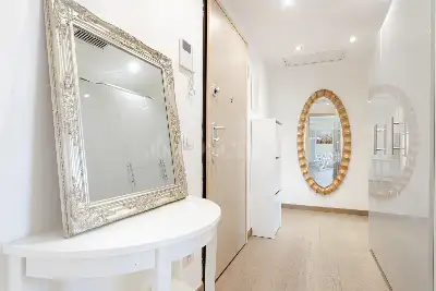 Casa in vendita, Via Carlo Farini, Milano