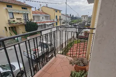 Villino a Schiera in vendita, Via Lunga di Cafaggio, Prato