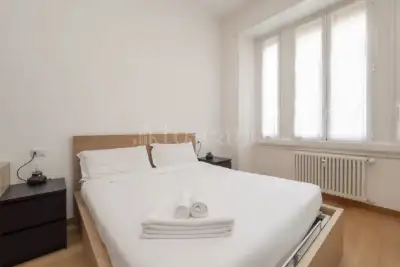 Casa in vendita, Via Ugo Bassi, Milano