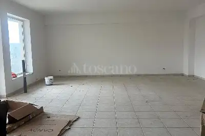Negozio in affitto, Via Tiburtina Valeria, Avezzano