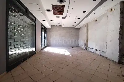 Negozio in affitto, Lungotevere degli Inventori, Roma