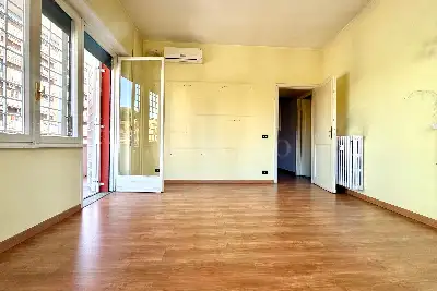 Casa in vendita, Via Tuscolana, Roma