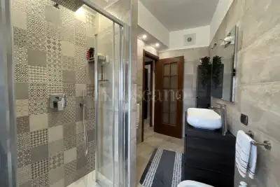 Casa in vendita, Via Lorenteggio, Milano