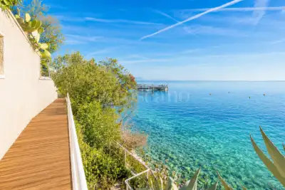 Villa in vendita, Via T. Tasso, Manerba del Garda