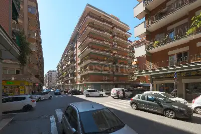 Casa in vendita, Via Renato Simoni, Roma