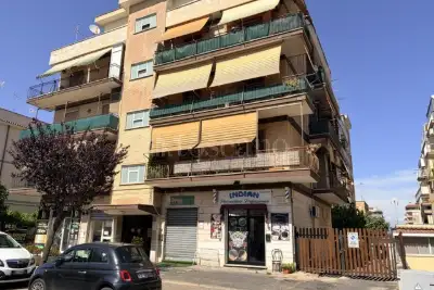Casa in vendita, Via Virgilio, Pomezia