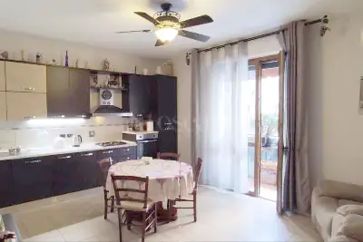 Casa in vendita, Via Torino, Prato