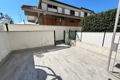 Casa in vendita, Viale Danimarca, Pomezia