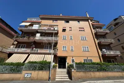 Casa in vendita, Via dei Buonvisi, Roma