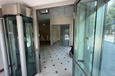 Negozio in affitto, Piazza Spada, Fiuggi