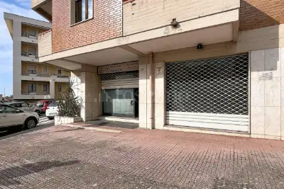 Negozio in vendita, Via Luigi Canepa, Sassari