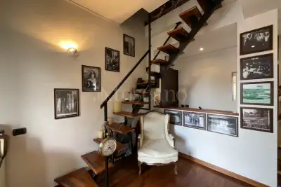 Casa in vendita, Via Achille Bizzoni, Milano