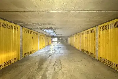 Box in vendita, Via Monti , Corsico