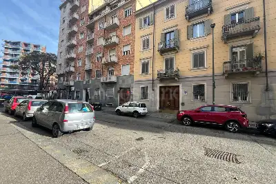 Garage in vendita, Via Osasco, Torino