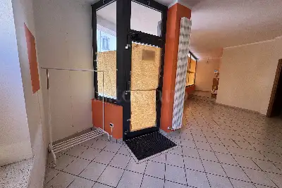 Negozio in vendita, Via Giuseppe Sirtori, Lecco