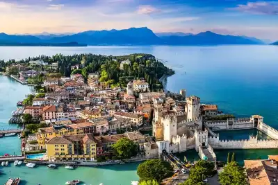 Albergo in vendita, Via Lazzarini, Sirmione