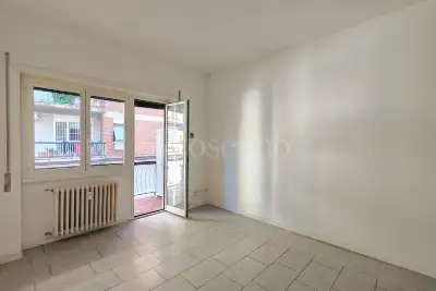 Casa in vendita, Via Silvestri, Roma