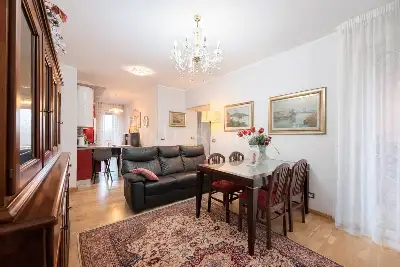 Casa in vendita, Viale Michelangelo, Sirmione