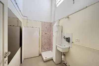 Negozio in affitto, Via Pietro Venturi , Roma