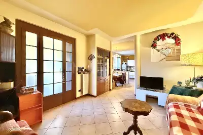 Villino a Schiera in vendita, Vicolo Brolo, Ponti sul Mincio