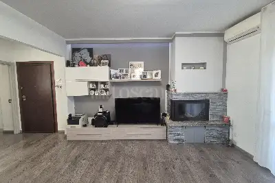 Casa in vendita, Via Garza, Borgosatollo