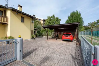 Villa in vendita, Via Muraglie, Pradamano