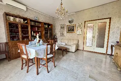 Casa in vendita, Via Malakoff, Corsico